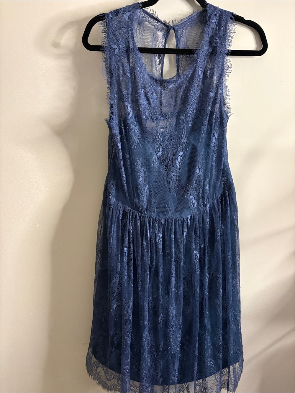 Sleeveless  hitherto Lace Midi Dress in Dusty Blue